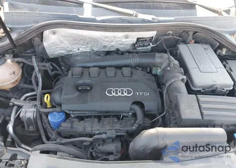 2015 Audi Q3 2.0T Premium Plus z USA, uszkodzony, nr VIN WA1EFCFS8FR011504